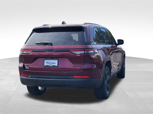 Used 2023 Jeep Grand Cherokee Limited w/ Black Appearance Package AWD/4WD image 5