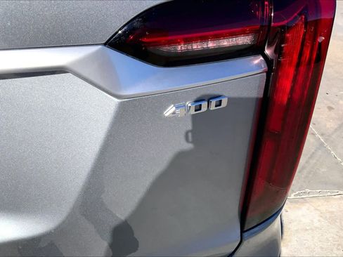 Used 2023 Cadillac XT6 Premium Luxury w/ Technology Package image 9