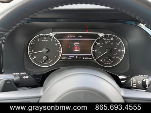Used 2024 Nissan Pathfinder SV FWD image 25