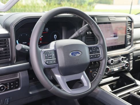 Used 2025 Ford F450 Lariat image 6