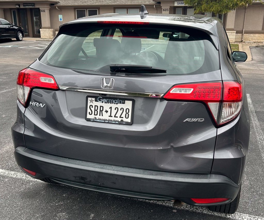 Used 2019 Honda HR-V LX image 11