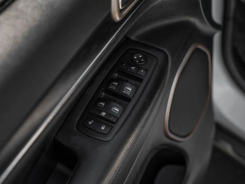 Used 2014 Jeep Grand Cherokee Summit AWD/4WD image 10