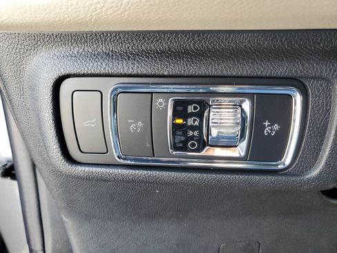 New 2026 Lincoln Corsair Premiere image 14