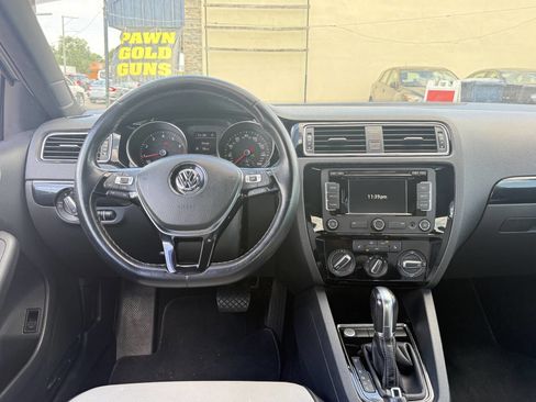 Used 2015 Volkswagen Jetta Sport image 23
