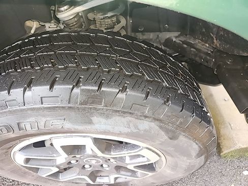 Used 2025 Ford Bronco Outer Banks image 9