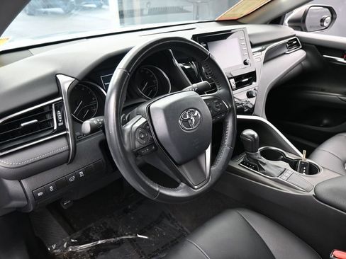 Used 2022 Toyota Camry SE FWD image 10