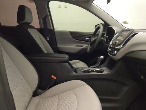 Used 2019 Chevrolet Equinox LS FWD image 21
