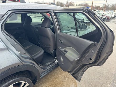 Used 2018 Nissan Kicks SV w/ Exterior Package image 11