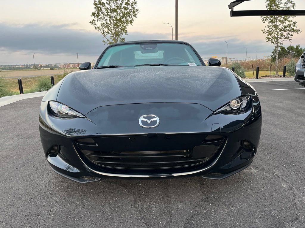 Used 2026 MAZDA MX-5 Miata RF Grand Touring RWD image 2