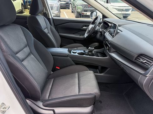 Certified 2026 Nissan Rogue SV AWD/4WD image 11