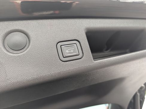 Used 2024 Chevrolet Equinox RS AWD/4WD image 20