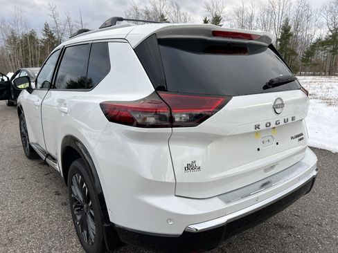 New 2026 Nissan Rogue Platinum image 15