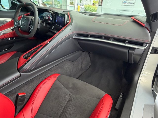 Used 2023 Chevrolet Corvette Stingray Preferred Cpe w/ Z51 Performance Package RWD image 5