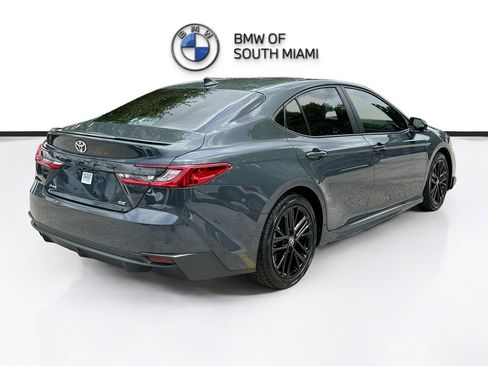 Used 2025 Toyota Camry SE w/ Convenience Package FWD image 7