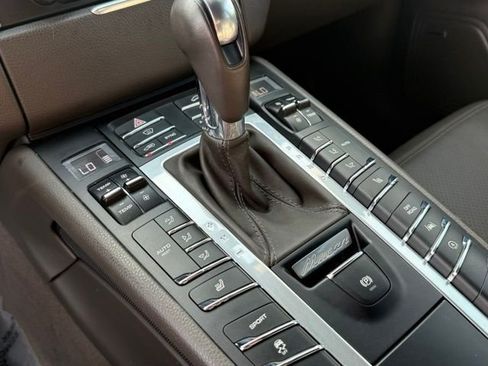 Used 2018 Porsche Macan S AWD/4WD image 16