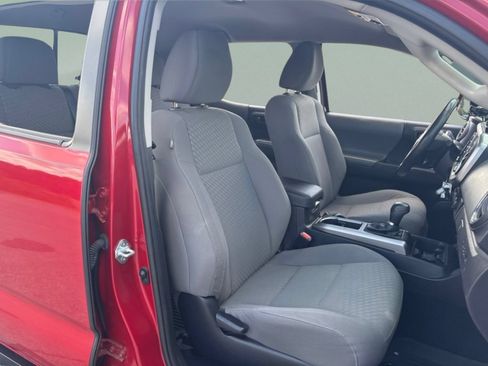 Used 2021 Toyota Tacoma SR5 RWD image 33