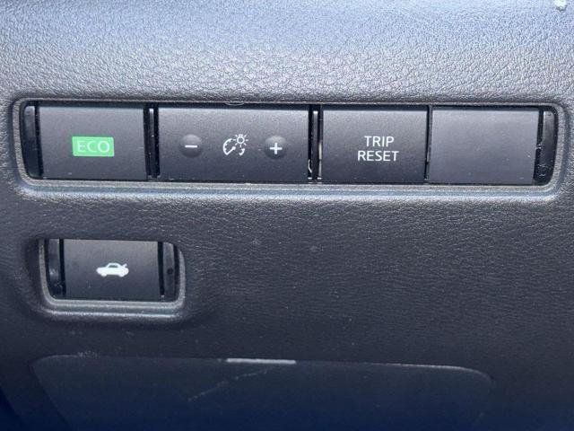 Certified 2025 Nissan Sentra SR w/ SR Premium Package FWD image 22