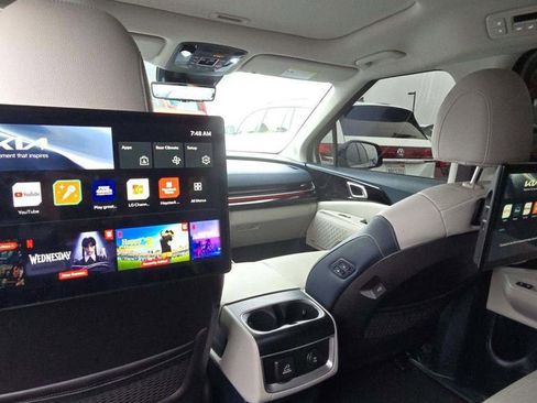Used 2025 Kia Carnival SX Prestige FWD image 20
