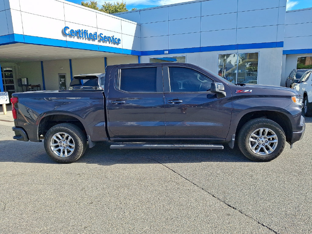 Used 2023 Chevrolet Silverado 1500 RST w/ Z71 Off-Road Package AWD/4WD image 9