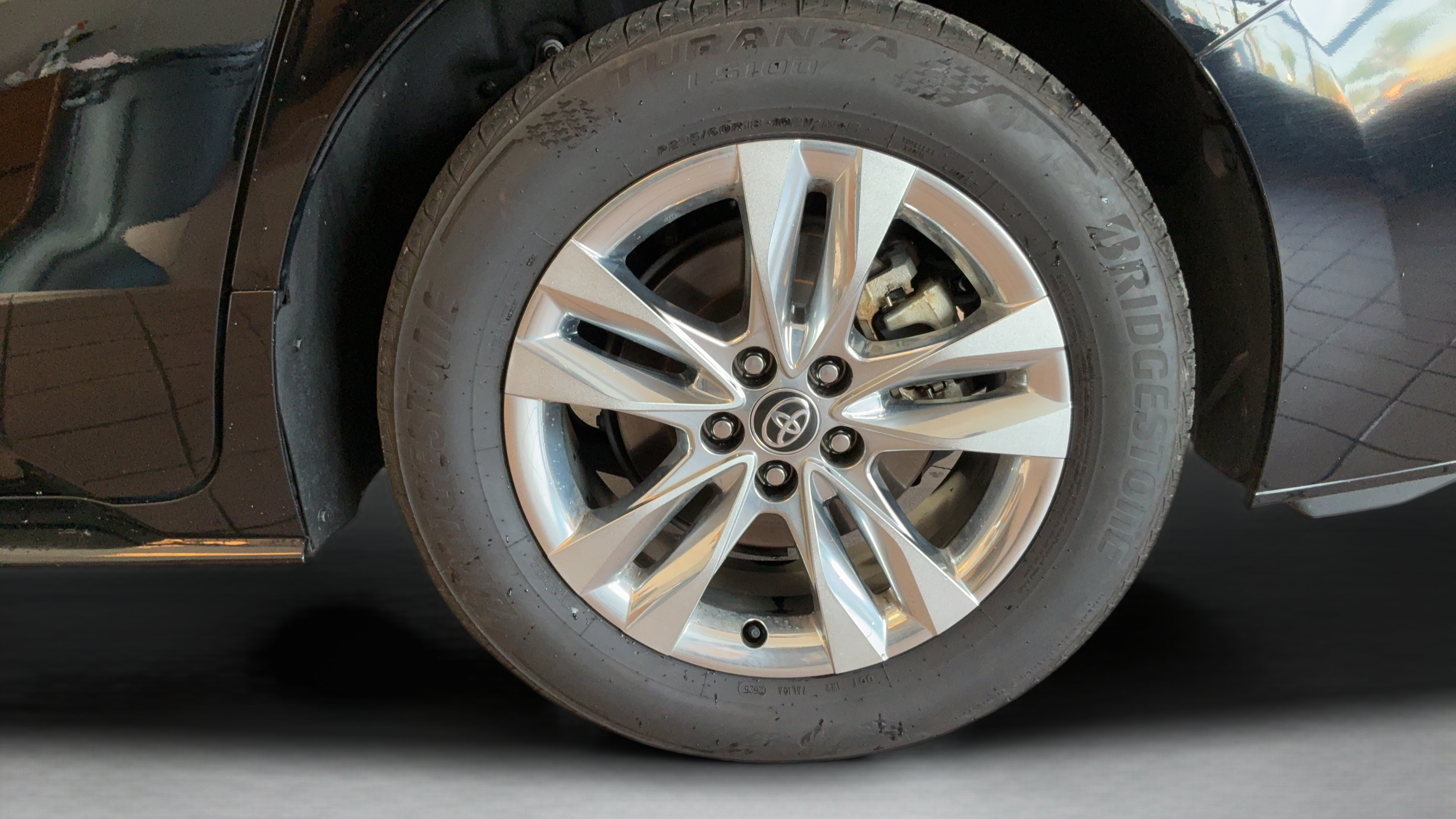 Certified 2025 Toyota Sienna Limited AWD/4WD image 49