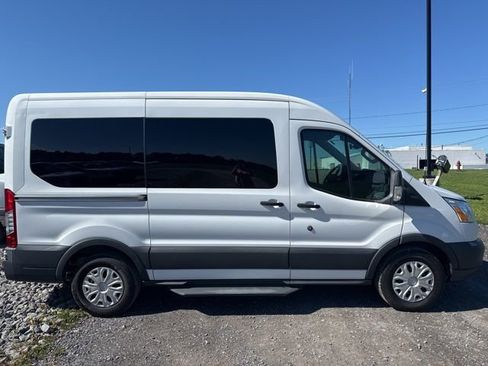 Used 2017 Ford Transit 150 XLT image 9