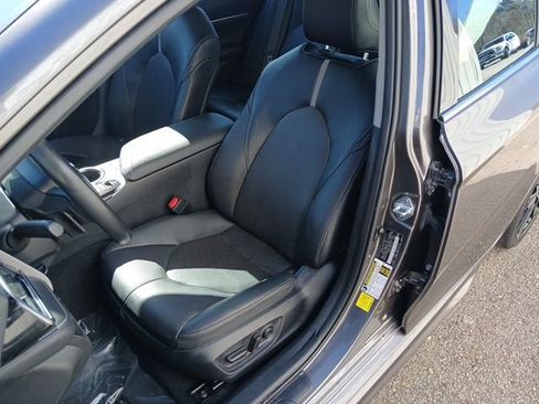 Used 2024 Toyota Camry XSE FWD image 27