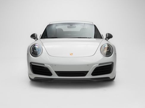 Used 2018 Porsche 911 Carrera T w/ Carrera T Interior Package RWD image 8