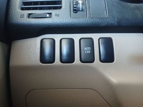 Used 2006 Toyota 4Runner SR5 RWD image 45