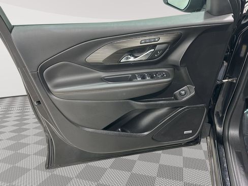 Used 2021 GMC Terrain SLT w/ Infotainment Package II image 19