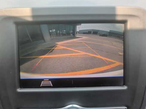 Used 2021 Chevrolet Equinox LT FWD image 14