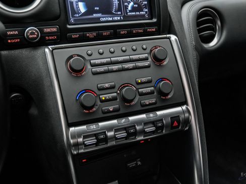 Used 2009 Nissan GT-R Premium AWD/4WD image 69