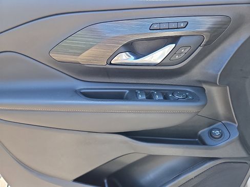 Used 2021 GMC Terrain SLT AWD/4WD image 12