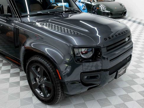 Used 2023 Land Rover Defender 110 X-Dynamic SE AWD/4WD image 17
