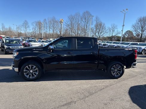 Used 2023 Chevrolet Silverado 1500 LT image 2