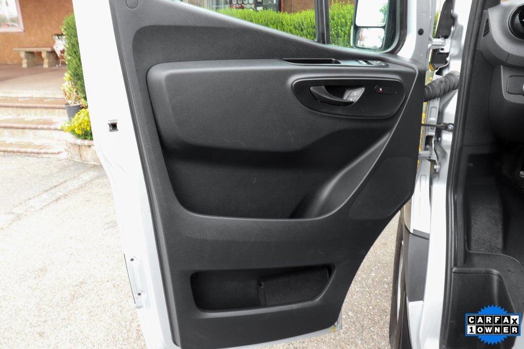 Used 2024 Mercedes-Benz Sprinter 2500 image 11