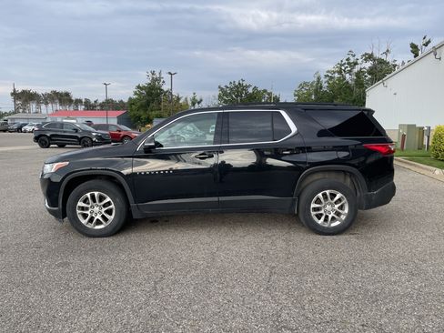 Used 2021 Chevrolet Traverse LT w/ LPO, Floor Liner Package AWD/4WD image 8