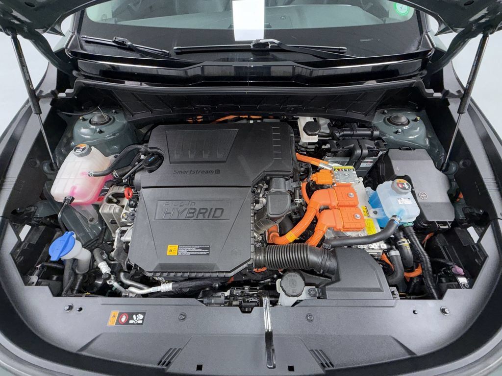 Used 2024 Kia Niro SX Touring FWD image 20