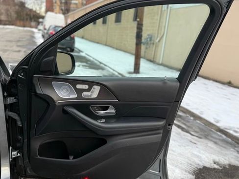 Used 2020 Mercedes-Benz GLS 450 4MATIC image 31