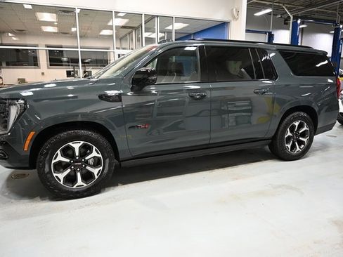 New 2026 GMC Yukon XL AT4 Ultimate w/ LPO, Illumination Package image 7
