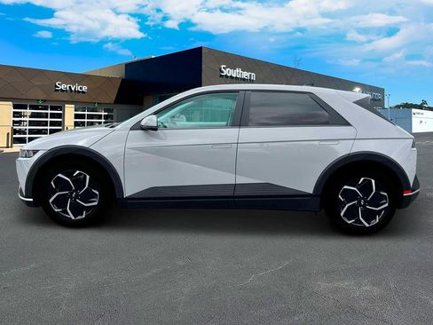 New 2024 Hyundai Ioniq 5 SE image 3