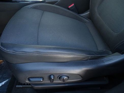 Used 2022 Buick Encore GX Select image 24