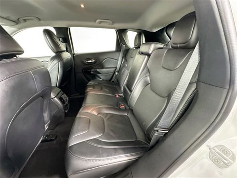 Used 2023 Jeep Cherokee Altitude Lux image 26