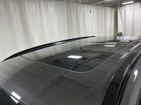 Used 2025 Volvo XC60 B5 Plus w/ Climate Package image 5