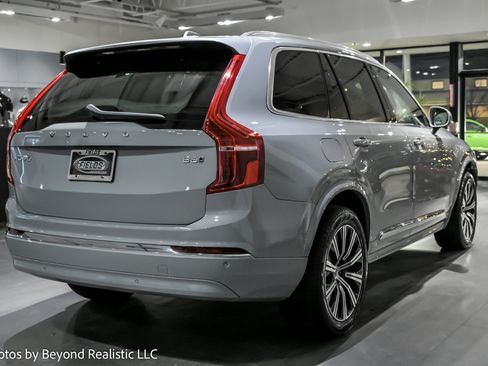 Used 2024 Volvo XC90 B6 Plus image 11