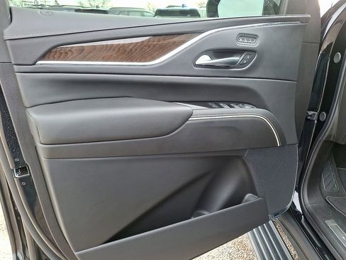 Used 2024 Cadillac Escalade Sport Platinum w/ Heavy-Duty Trailer Package image 22