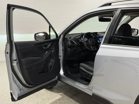 Used 2020 Subaru Forester Premium w/ Popular Package #1 AWD/4WD image 10