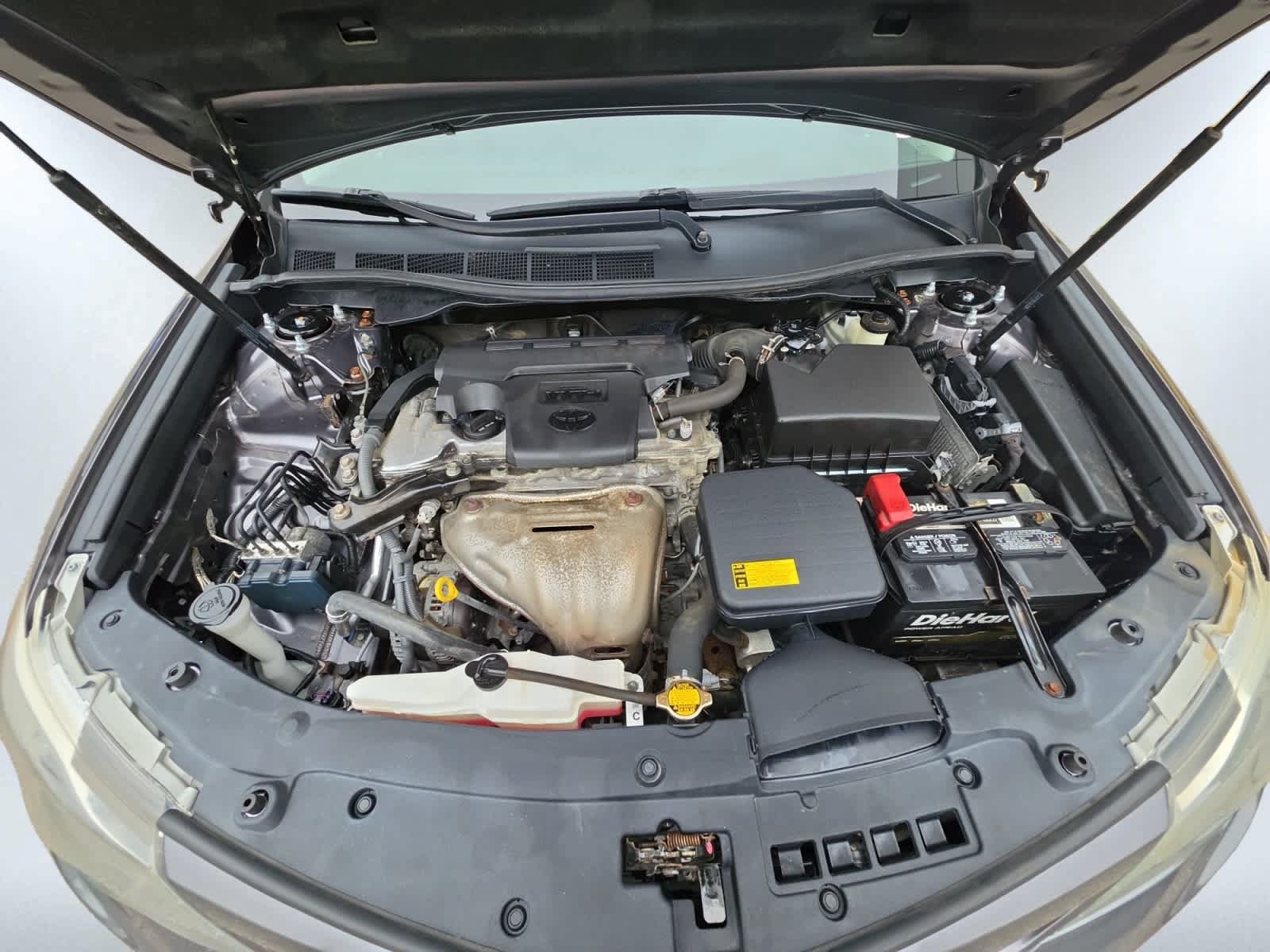 Used 2014 Toyota Camry SE FWD image 8