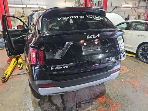 Certified 2026 Kia Sorento LX FWD image 6