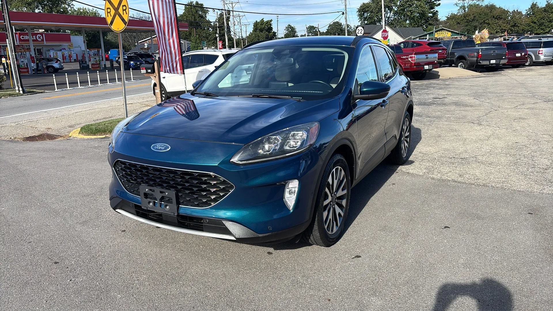 Used 2020 Ford Escape Titanium AWD/4WD image 3