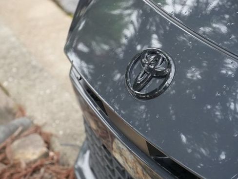 Used 2025 Toyota Camry SE FWD image 12